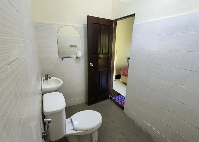 ティンビス バリ ホームステイ