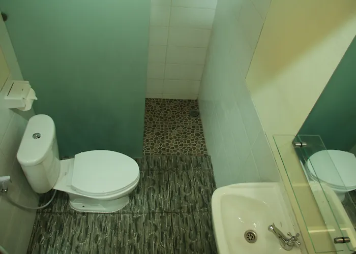 ホームステイ ティンビス バリ *